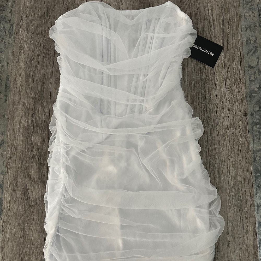 PLT SHAPE WHITE MESH CORSET DETAIL RUCHED BODYCON DRESS SIZE US 4 PRETTYLITTLETH